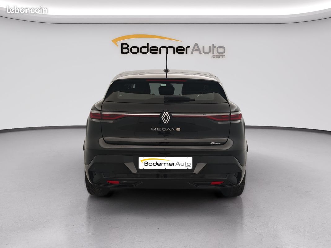RENAULT Megane E-Tech EV60 220 ch super charge Equilibre (image 4)