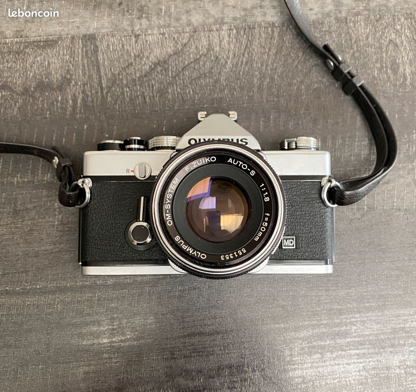 boitier olympus OM-1n en assez bon état et fonctionnel