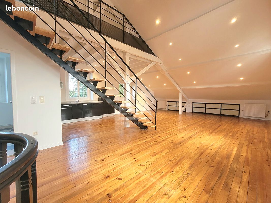 Appartement 3 pièces 121 m² · à Pau · 121 m² · 1 450 €/mois