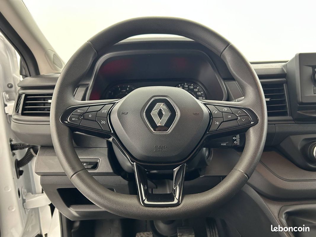 RENAULT FG CF L1H1 3T blue dci 130 E6E (image 15)