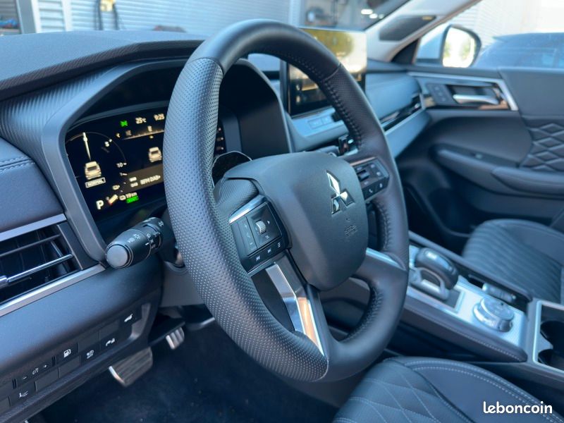 Mitsubishi Outlander PHEV Instyle 4WD (image 9)