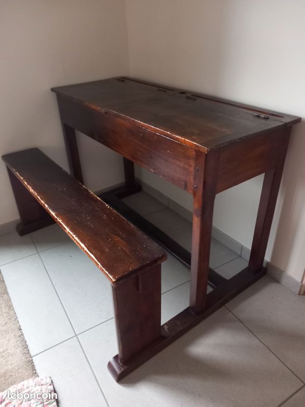 Bureau d'écolier (image 1)