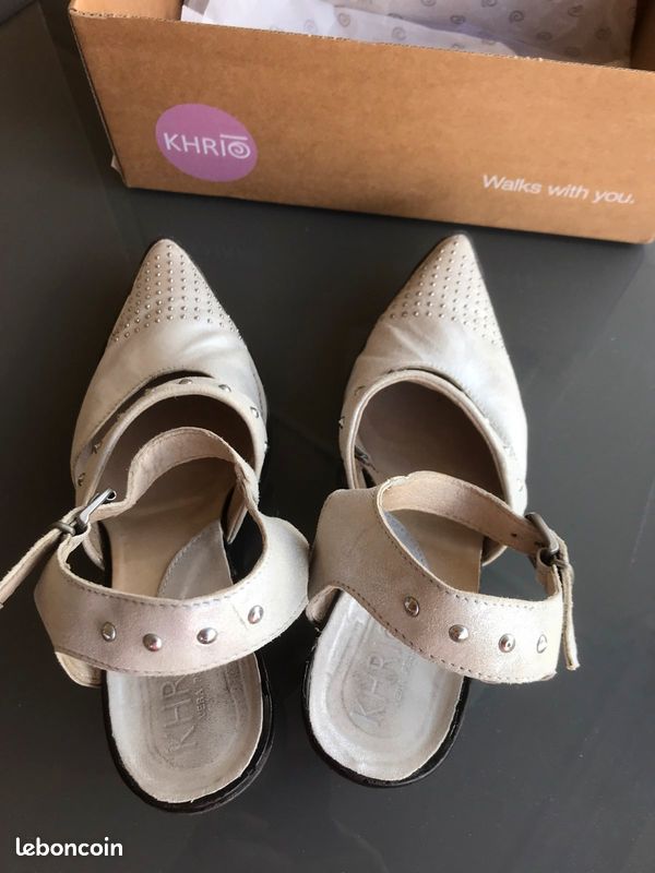 Chaussures talons découverts (image 4)