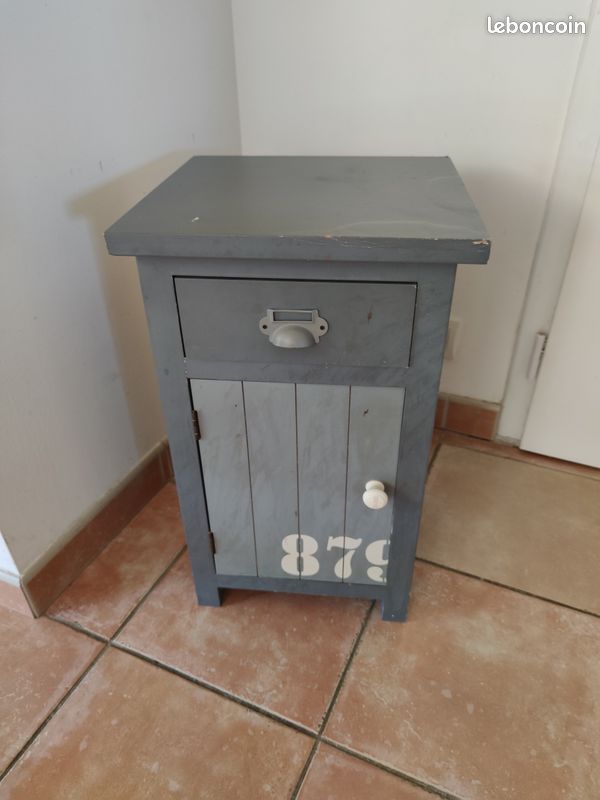 Meuble de chevet (image 2)