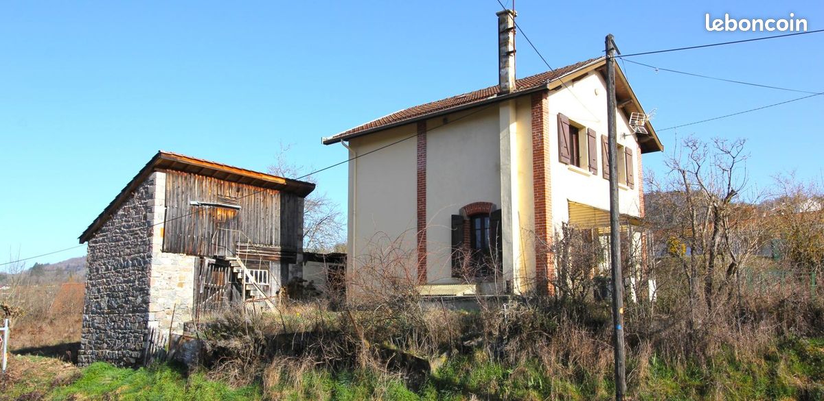 Maison 3 pièces 77 m² · à Saint-Just-en-Chevalet · 77 m² · 59 000 €