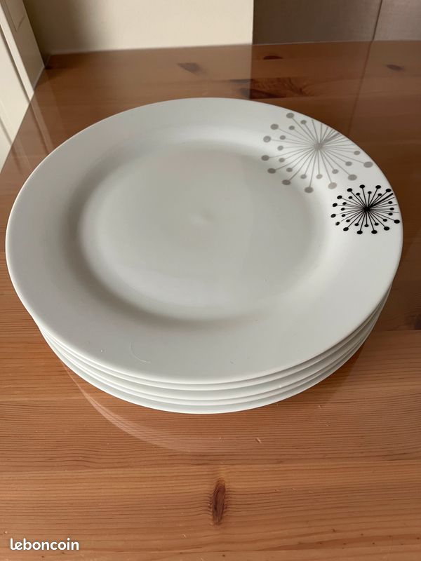 Lot d’assiettes (image 2)