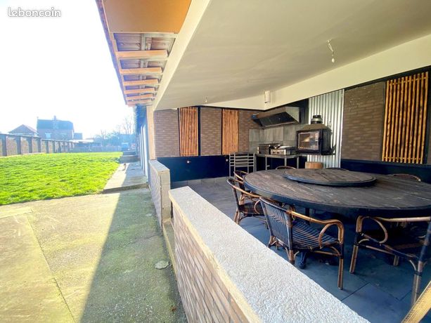 Villa 8 pièces 226 m²