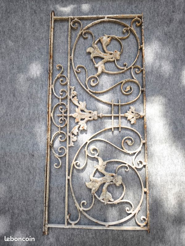 3 Grilles de fenêtre anciennes en fonte d’art – Époque Meulière (image 1)