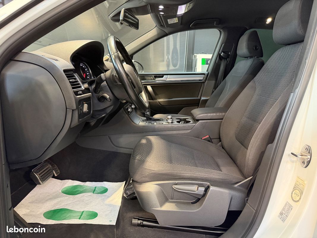 Volkswagen Touareg 3,0L V6 TDI 262Ch R-LINE BVA8 4X4 (image 10)