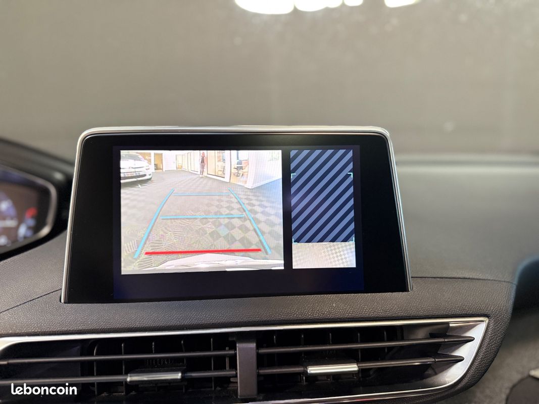 PEUGEOT 3008 1.6 Puretech 180ch SS EAT8 Allure (image 21)