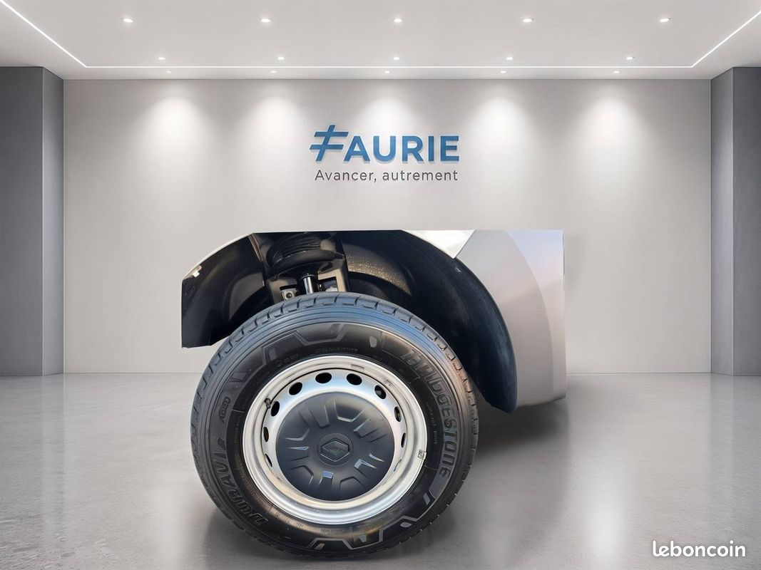 Renault master fgn trac f3500 l2h2 blue dci 135 confort (image 16)