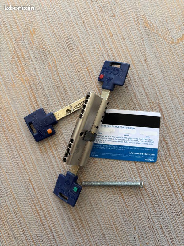 Cylindre Mul-T-Lock Interactive+ adaptable sur serrure CAVERS Cavith-Izis