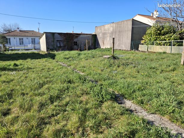 Terrain 400 m² La Ferrière