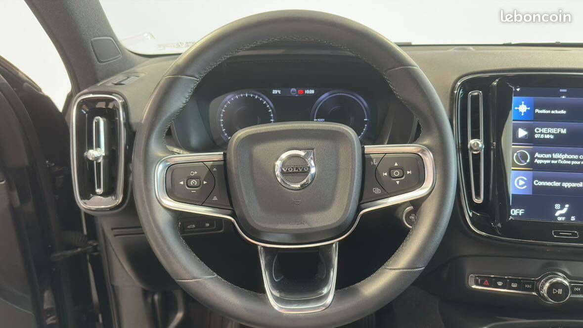 VOLVO XC40 T4 Recharge 129+82 ch DCT7 Start (image 14)