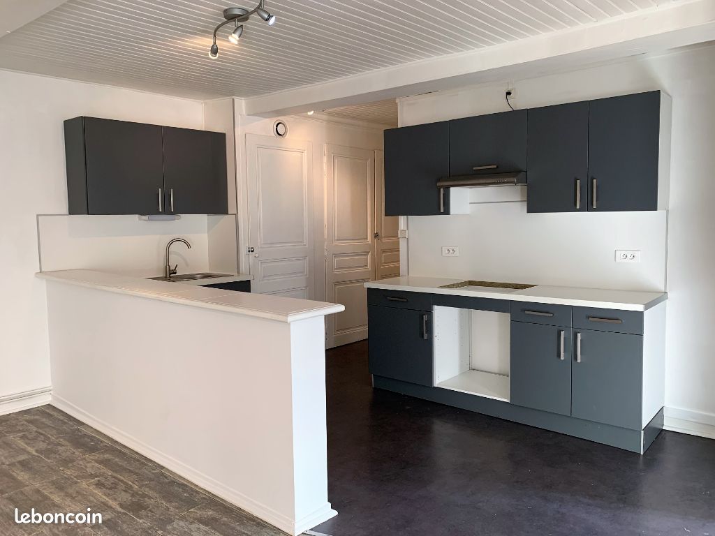Appartement 3 pièces 70 m² · à Montbrison · 69,9 m² · 650 €/mois