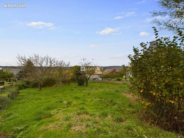 Terrain 567 m² Plomodiern