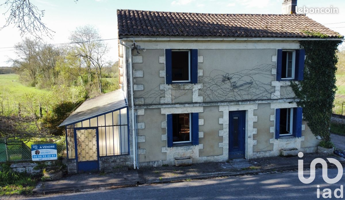 Maison de village 5 pièces 133 m² - Chazelles 16380 (image principale 0)