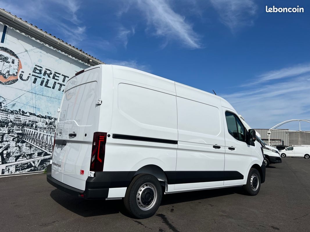 29950 ht Interstar L2H2 150 cv 3T5 N-Connecta (image 2)