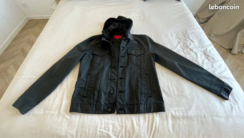 Blouson denim toile enduite noir Guess Taille L avec capuche (image 7)