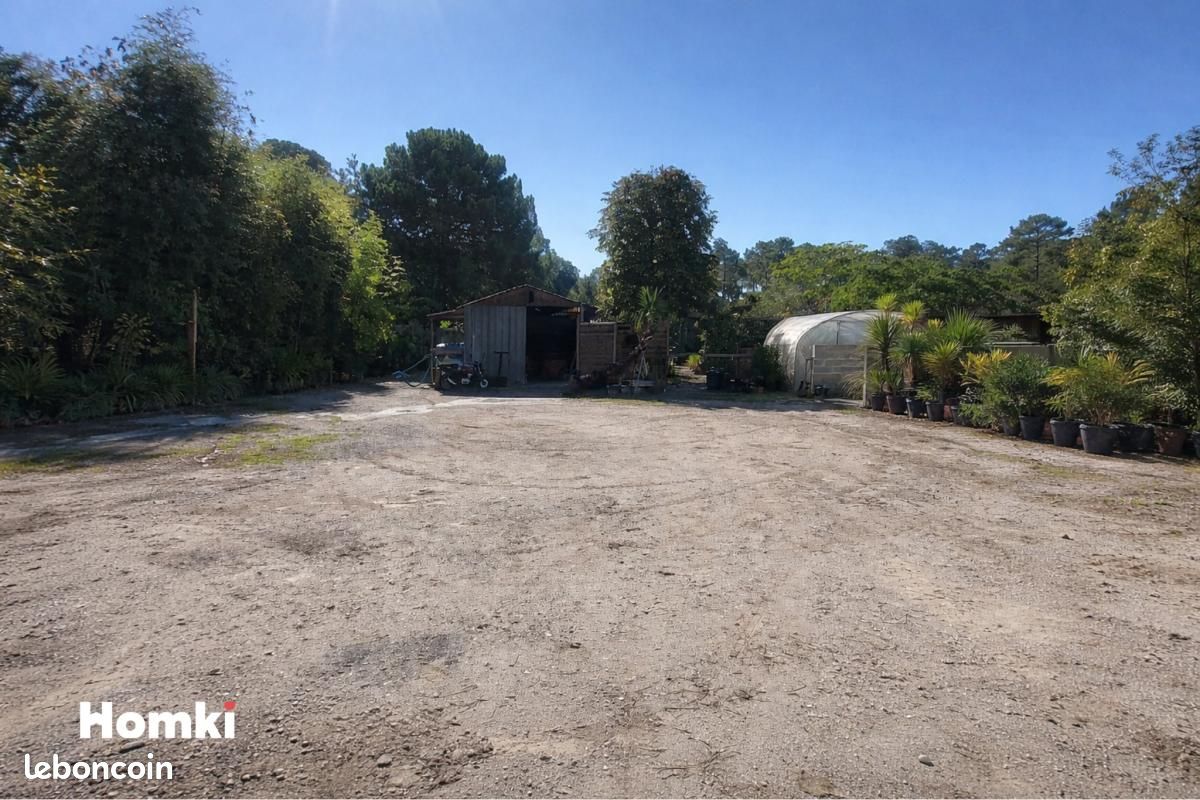 Terrain 1 650 m² Lacanau · 575 000 €