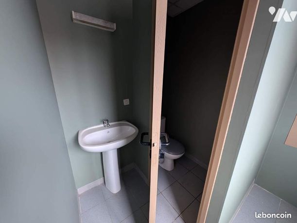 https://img.leboncoin.fr/api/v1/lbcpb1/images/e9/72/81/e97281dd392bbf5116a58fb0237a1e740a2cda70.jpg?rule=ad-image