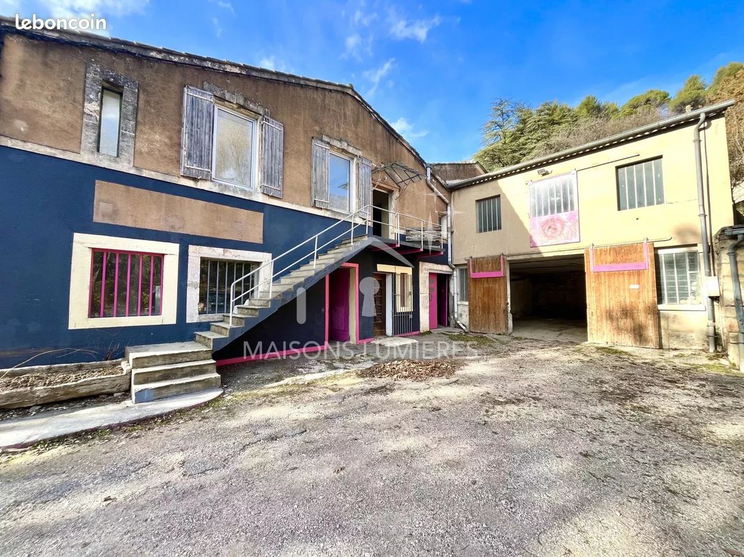 Maison 6 pièces 226 m² · à Goult · 226 m² · 790 000 €