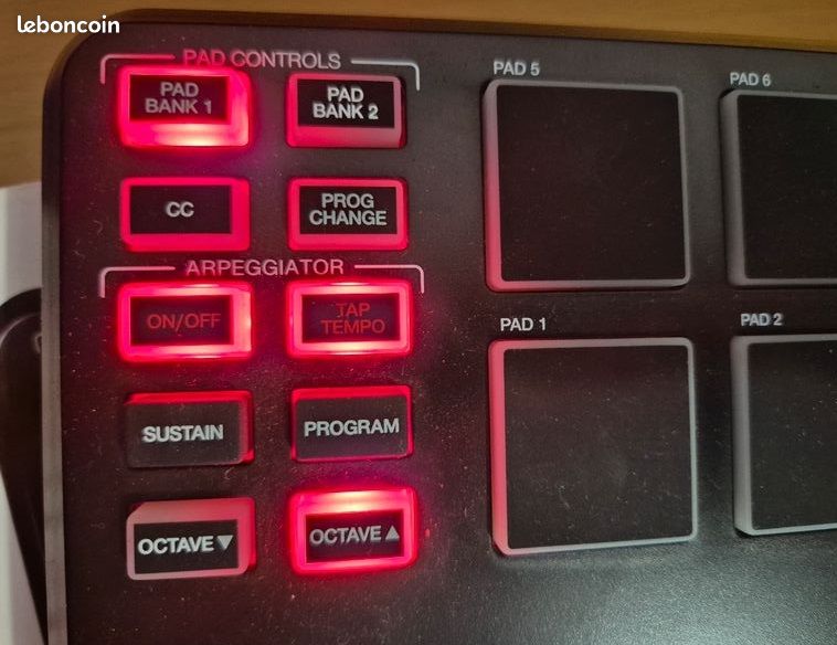 Le Akai MPK Mini est un contrôleur MIDI rétroéclairés et sensibles à la vélocité, basés sur la technologie des MPC, parfaits pour déclencher des samples ou des percussions Boutons rotatifs (image 4)