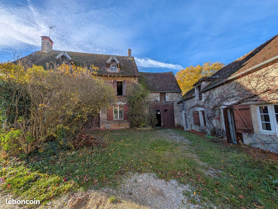 Maison 9 pièces 230 m² · à Chevannes · 230 m² · 88 900 €