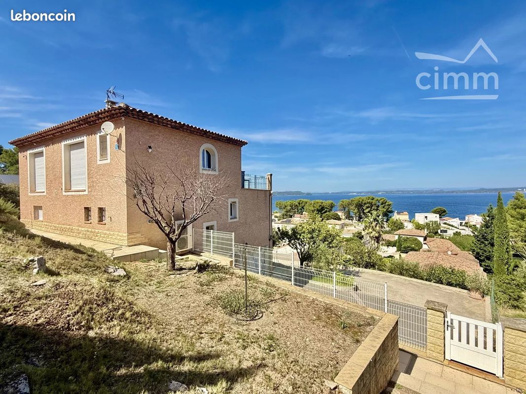 Maison 6 pièces 140 m² · à Saint-Mitre-les-Remparts · 140 m² · 749 000 €