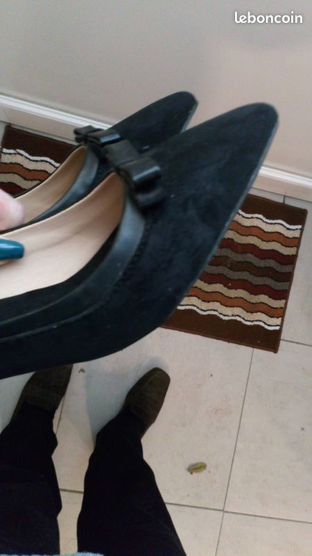 Tres belle occasion-porte 1 fois Chaussure cuir petit talon pointure 39 (image 9)