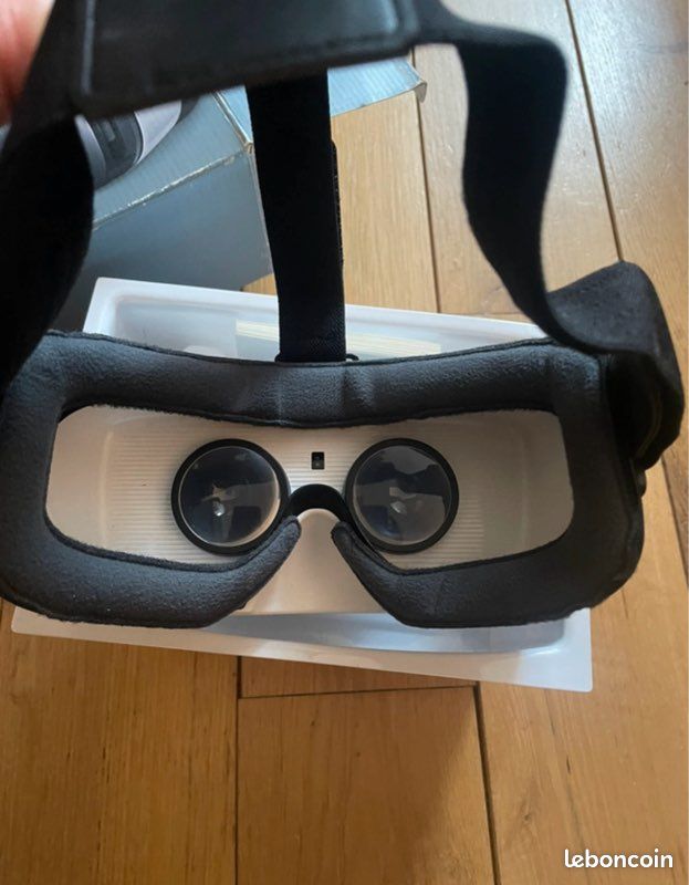 Casque réalité virtuelle Samsung Gear VR (image 3)