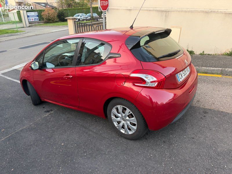Peugeot 208 1.6 e-hdi 92cv active (image 4)