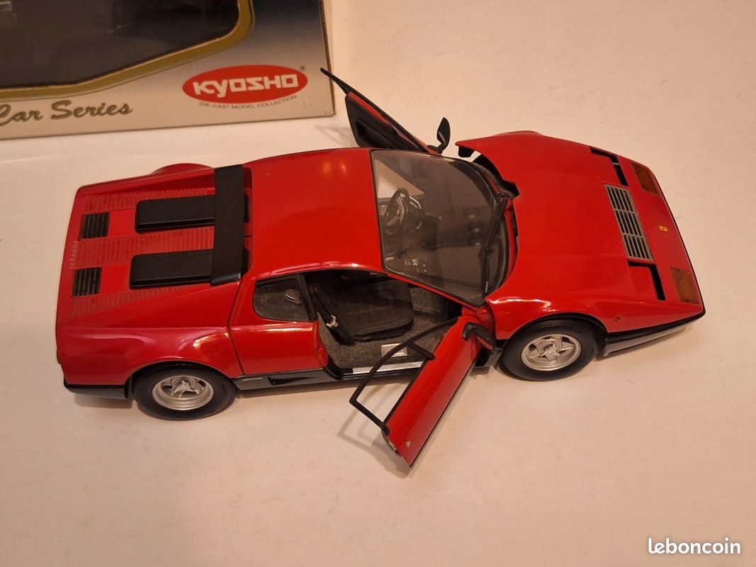 Ferrari 512 BB 1/18 Kyosho - 1976 - Métal - Occasion état Neuf