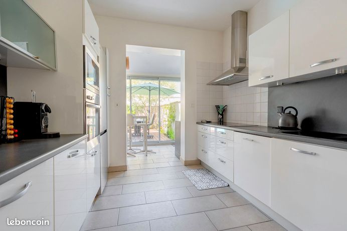 Maison 9 pièces 186 m² — 6