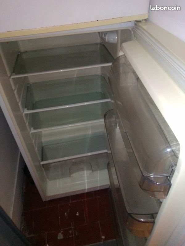 Vend frigo freezer (image 2)