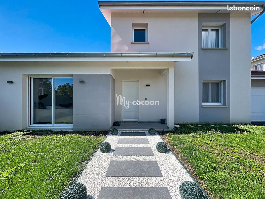 Maison 5 pièces 121 m² · à Ambérieu-en-Bugey · 121 m² · 365 000 €