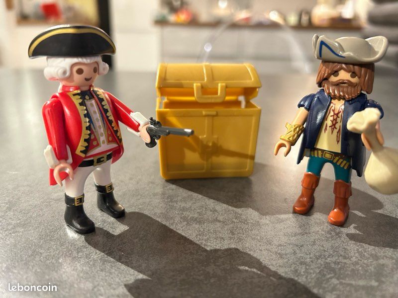 Playmobil figurine pirate et soldat (image 1)