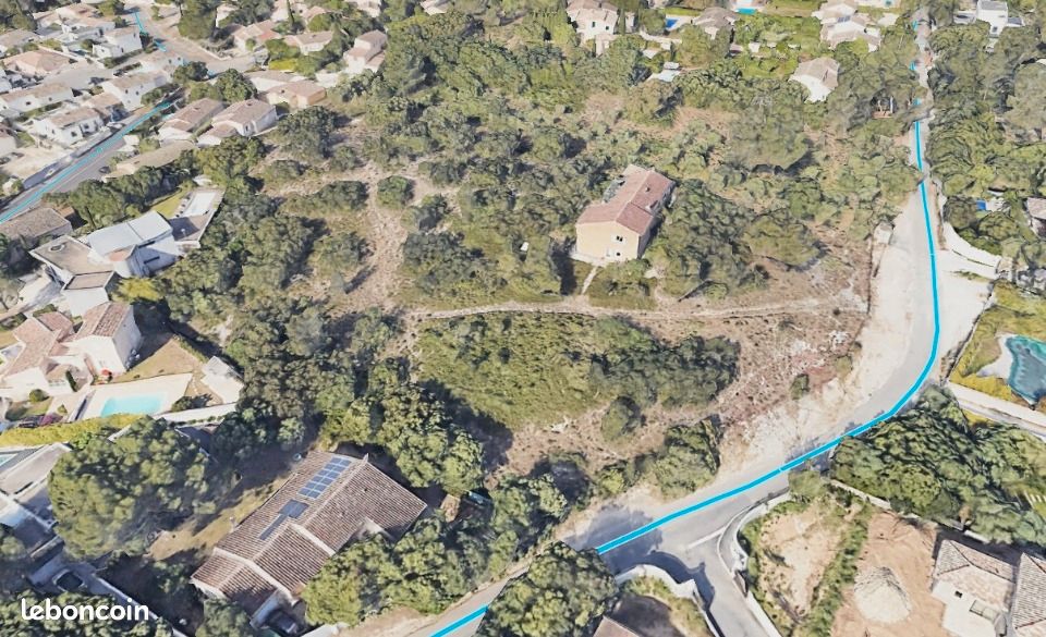 Terrain 560 m² Villeneuve Les Avignon · à Villeneuve-lès-Avignon · 186 900 €