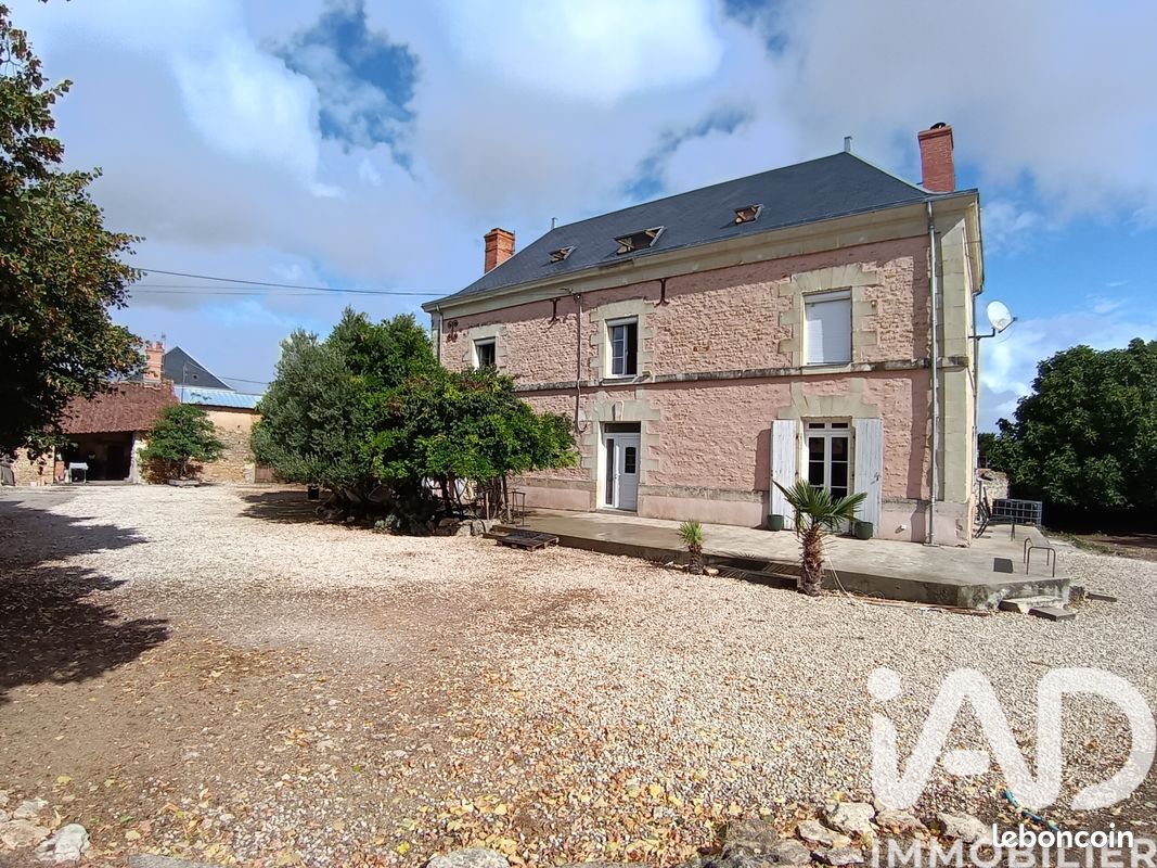 Maison 7 pièces 185 m² · à Plaine-Et-Vallées · 185 m² · 179 000 €