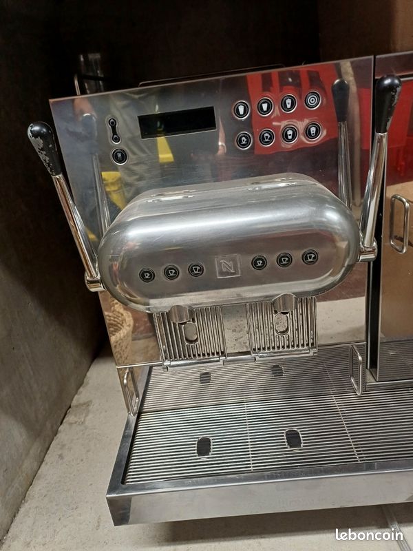 Machine à café Nespresso Aguila AG220 (image 4)