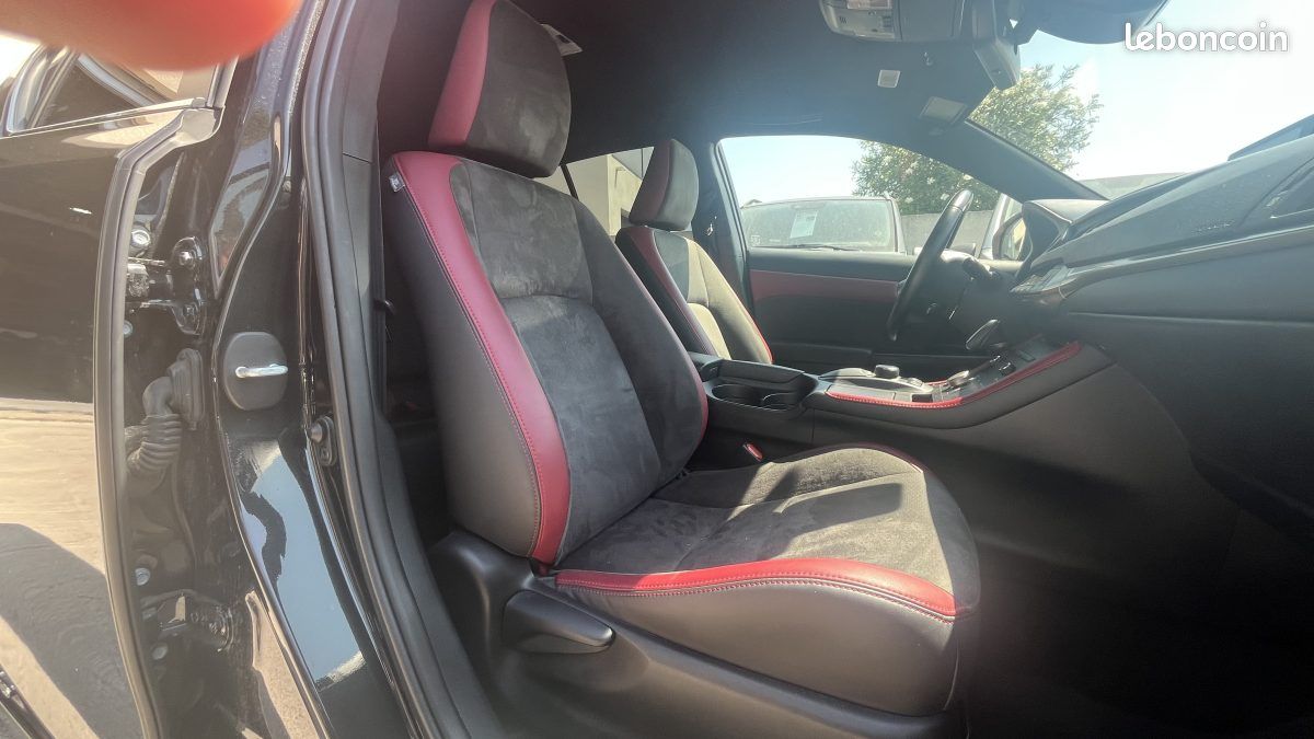 LEXUS CT200H RARE SPORT EDITION suivi Lexus Complet 1,8 L 136 CV 2020 (image 32)