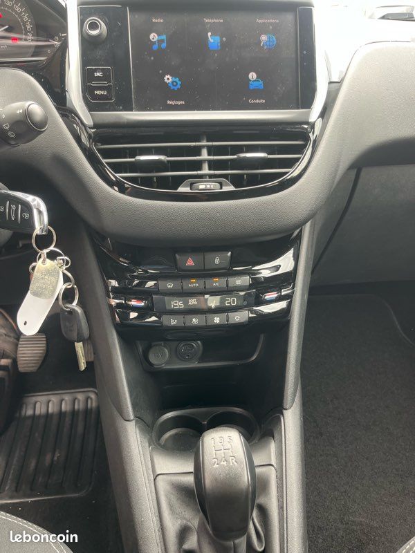 208 hdi 100 (image 3)