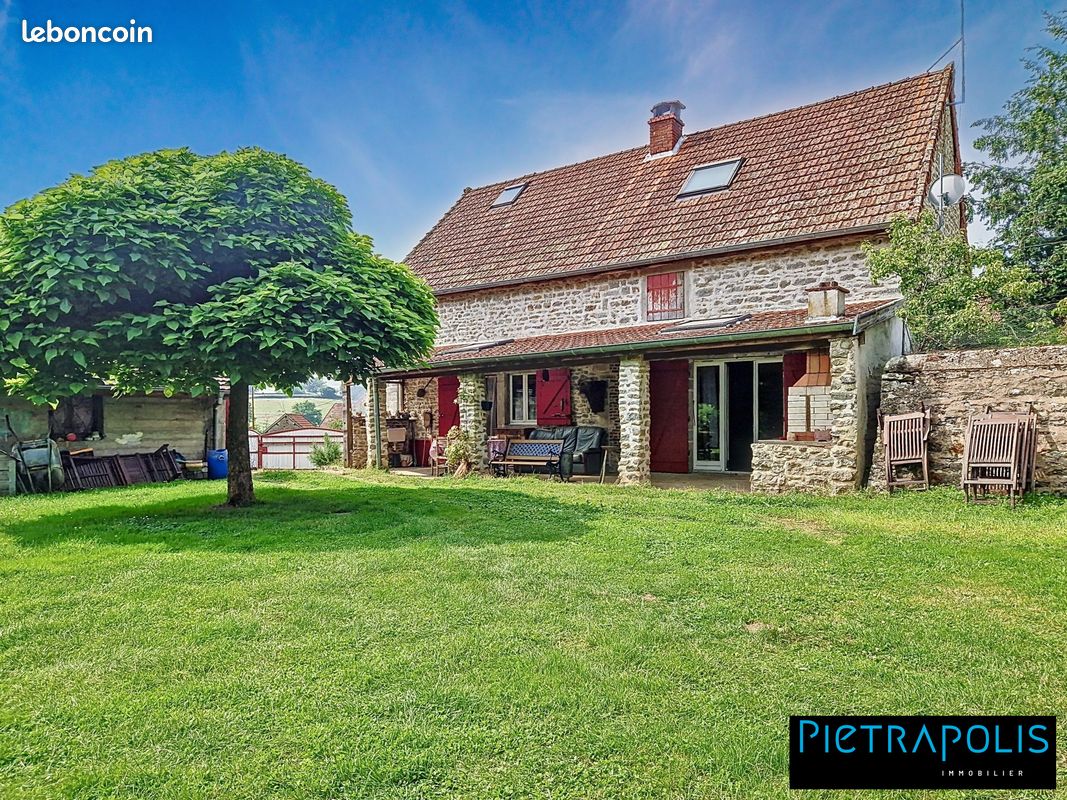 Maison 3 pièces 142 m² · à Vendenesse-lès-Charolles · 142 m² · 184 000 €