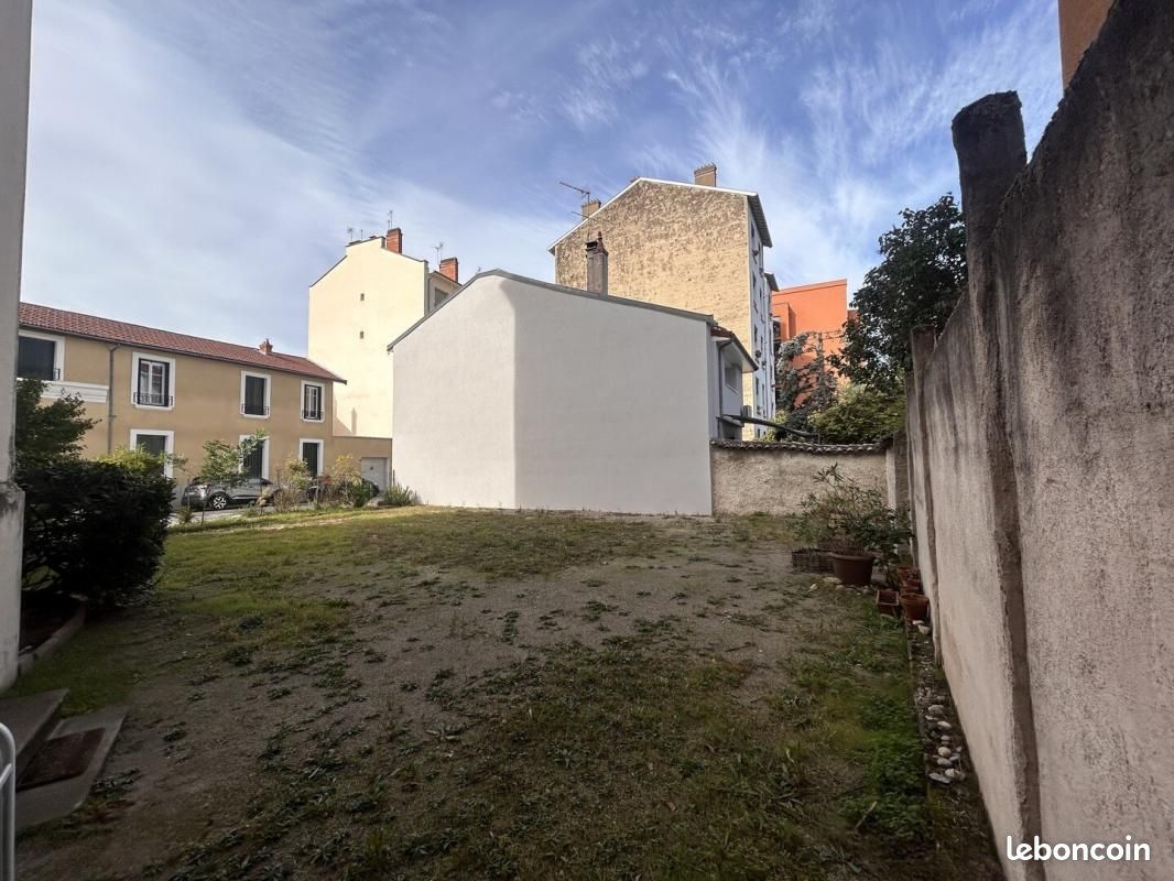 Terrain 223 m² Lyon