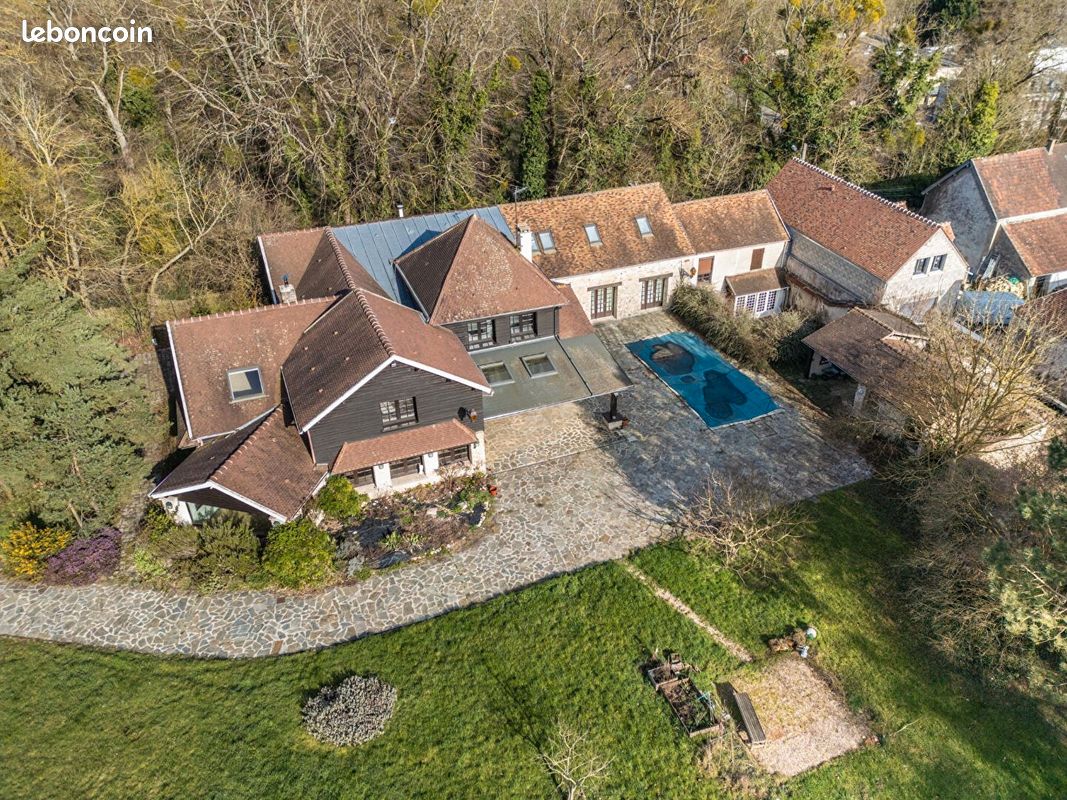 Propriété 17 pièces 549 m² (image 3)