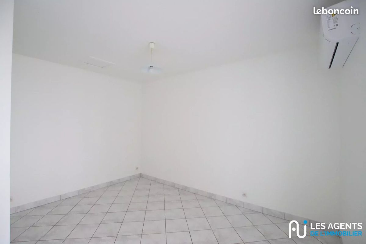Appartement a louer fleury-les-aubrais - 1 pièce(s) - 16 m2 - Surfyn