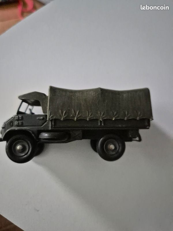 2 VINTAGE DINKY Toys Militaire Mercedes Unimog #821 - Jeep Willys - C/0 EUR 15,00 - FR