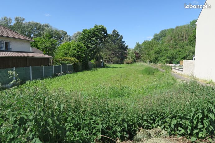 Terrain 279 m² Éragny
