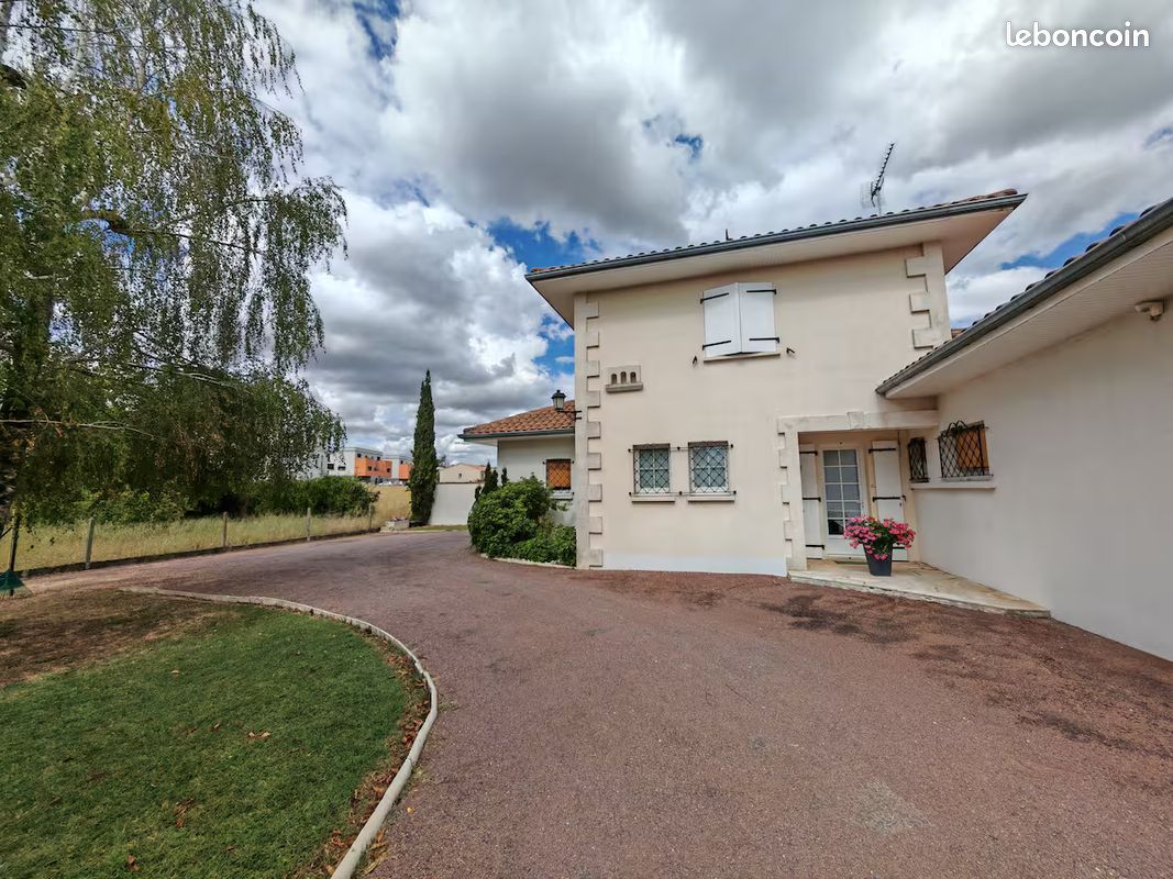 Appartement 2 pièces 25 m² · à Gond-Pontouvre · 25 m² · 390 €