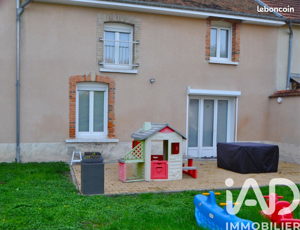 Maison 7 pièces 209 m² (image 1)